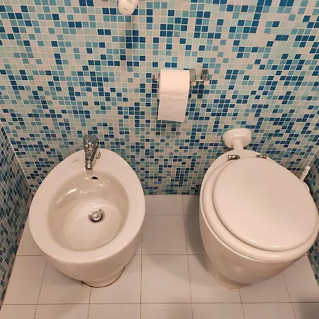 For 8 People Near Metro Train Bus Station Tiburtina شقة روما