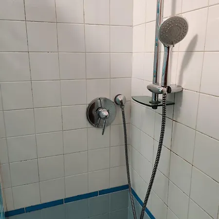 For 8 People Near Metro Train Bus Station Tiburtina Apartment *