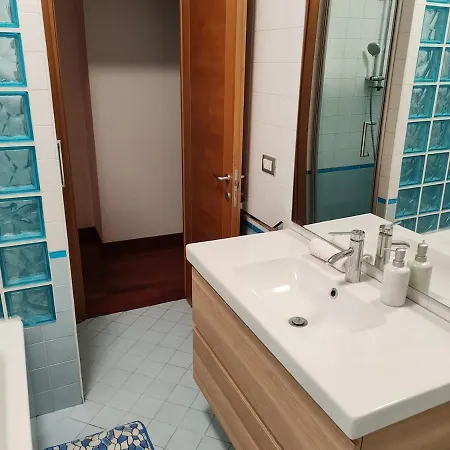 Appartamento Leila Stazione Tiburtina 10 Minuti Dal Coloseo *