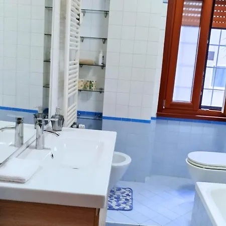 Leila Stazione Tiburtina 10 Minuti Dal Coloseo Appartamento Roma