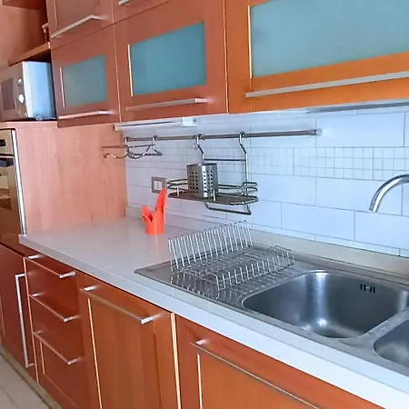 Leila Stazione Tiburtina 10 Minuti Dal Coloseo *